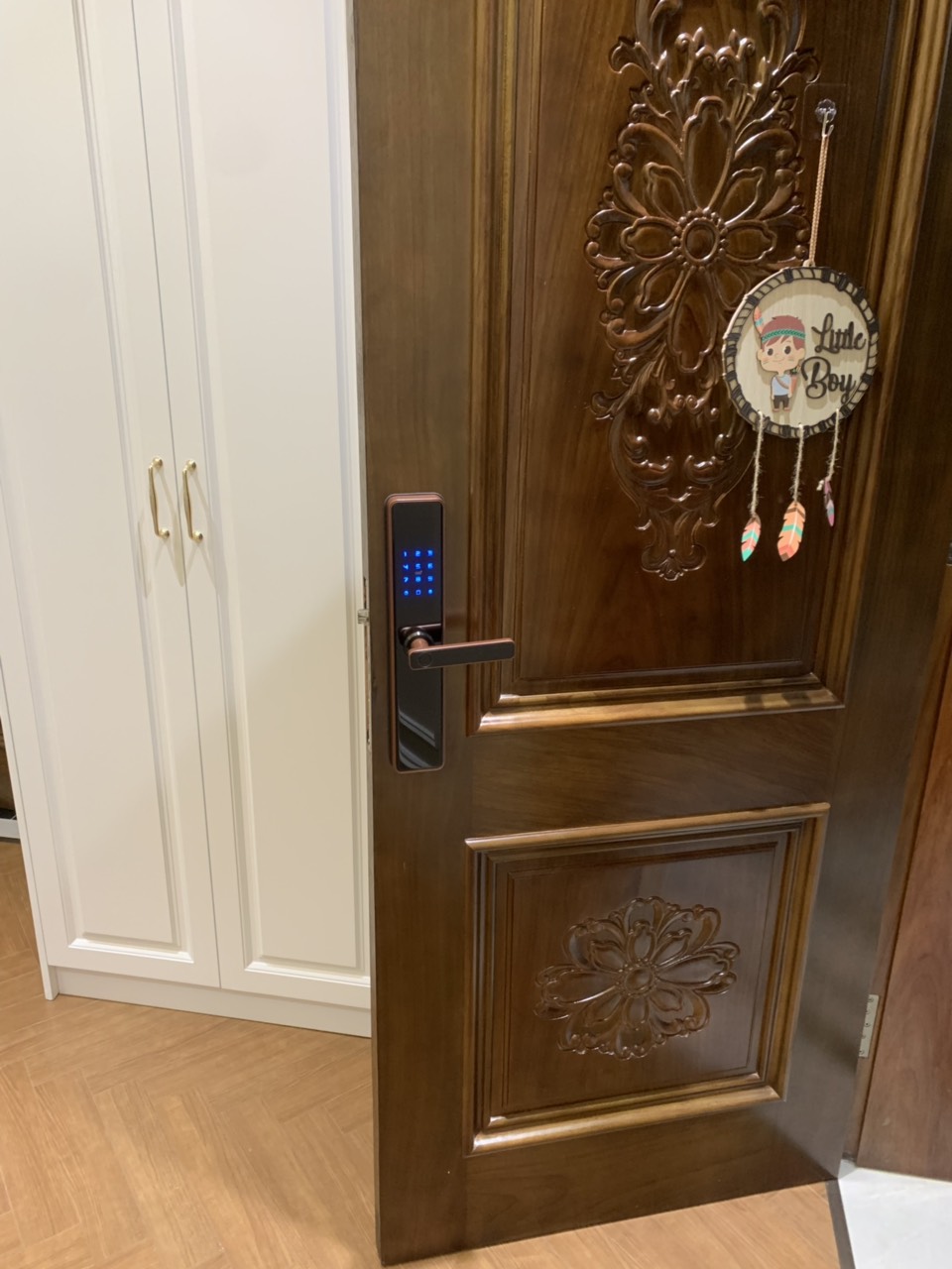 khóa vân tay cửa gỗ